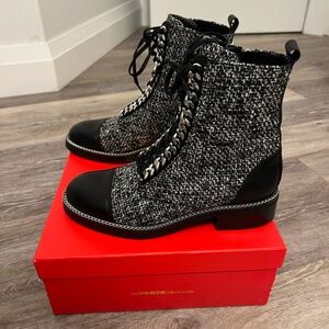 Wishbone Tweed Combat Boots Size 7 US